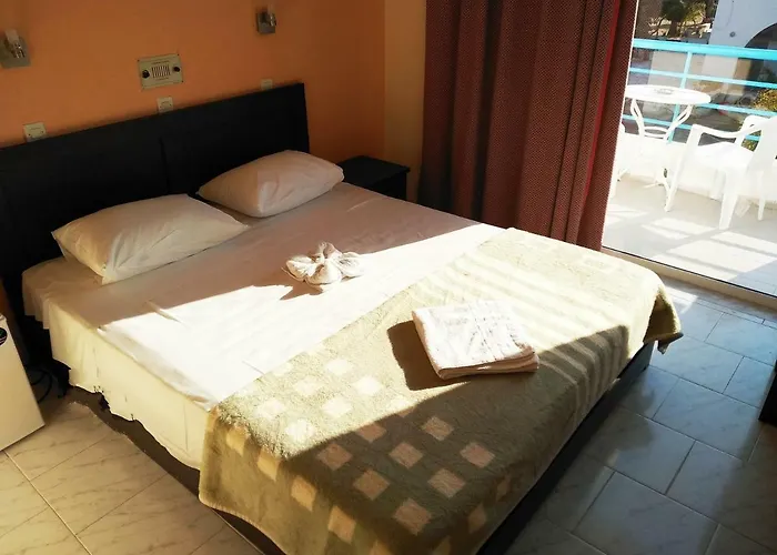 Leonidas Hotel&studios Hotel