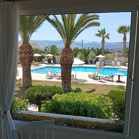 Leonidas & Отель Кос