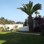 מלון Leonidas & 2*