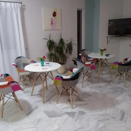 酒店 莱昂尼达斯酒店及一室公寓