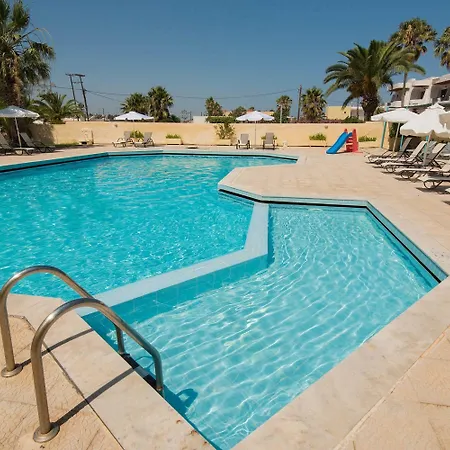 Leonidas Hotel&studios 2*