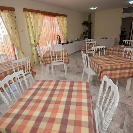 Leonidas Hotel&studios Kos