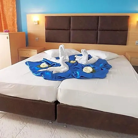 Hotel Leonidas Hotel&studios 2*