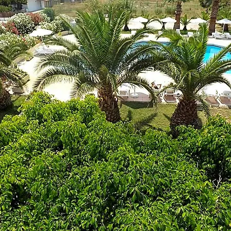 Hotel Leonidas Hotel&studios Cos