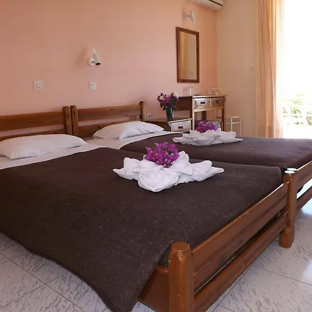 Hotel Leonidas Hotel&studios 2*