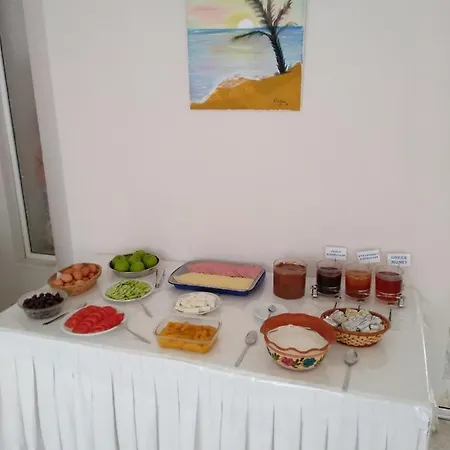 Hotel Leonidas Hotel&studios