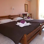 Hotel Leonidas Hotel&studios 2*