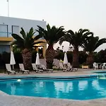 Leonidas Hotel&studios Hotel
