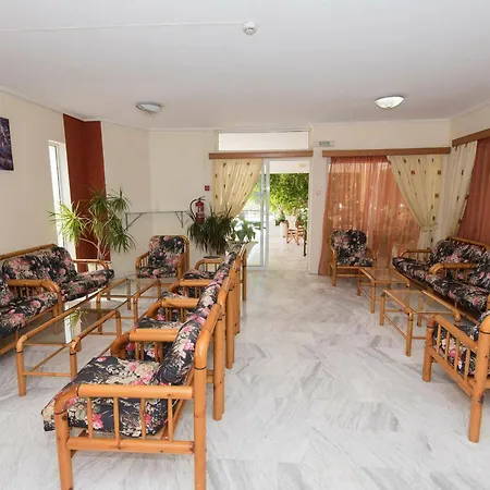 Leonidas Hotel&studios Hotel Cos
